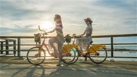 新北YouBike將不再免費  前30分鐘自付5元新北市交通局為鼓勵搭乘公共運輸、落實使用者付費，將自30日起取消YouBike前30分鐘免費，改為民眾自付新台幣5元，但轉乘大眾運輸與使用1280定期票者，仍享有原本優惠。（新北市交通局提供）中央社記者沈佩瑤攝  110年3月18日