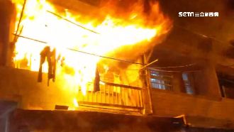 民宅深夜竄大火　消防出動5分隊滅火