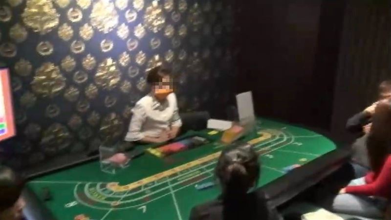 蛋糕店竟藏賭場　南投警荷槍直搗破獲