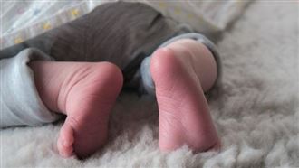 保母猛搖晃女嬰釀雙眼失明　判7年6月定讞