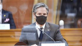 布林肯：中國壓迫侵害香港經濟與台灣民主美國國務卿布林肯17日出席韓美外交首長會談時指出，中國的高壓及好戰行為，不僅侵蝕香港經濟、弱化台灣民主，在侵害西藏人權及主張南海問題上，都有損人權法。（韓國外交部提供）中央社記者廖禹揚首爾傳真 110年3月17日
