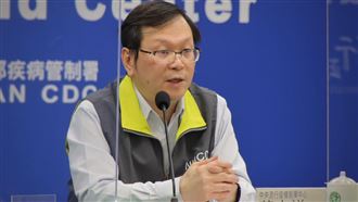 AZ疫苗開打！1人發燒「不良反應」