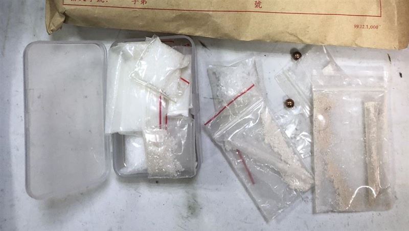 新北刑大天花板藏槍毒　小隊長不起訴