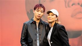 ØZI舉辦發片記者會，媽媽葉璦菱擔任神秘嘉賓。（圖／新樂園提供）