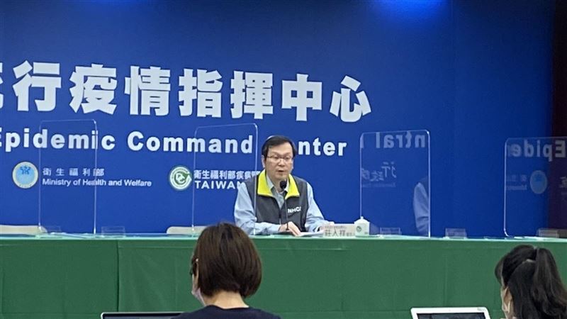 華航情侶空服違規趴趴走　莊副回應了