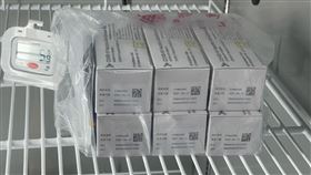 AZ疫苗陸續送抵醫院。（圖／新光醫院提供）