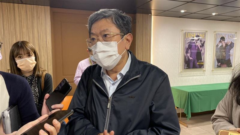 為何改阿中帶頭打疫苗？李P4字妙回