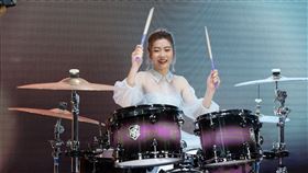 羅小白婚禮
上行娛樂提供