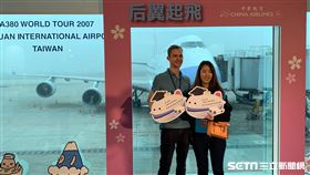 華航747后翼起飛　告別空中女王（記者陳宜加攝影）