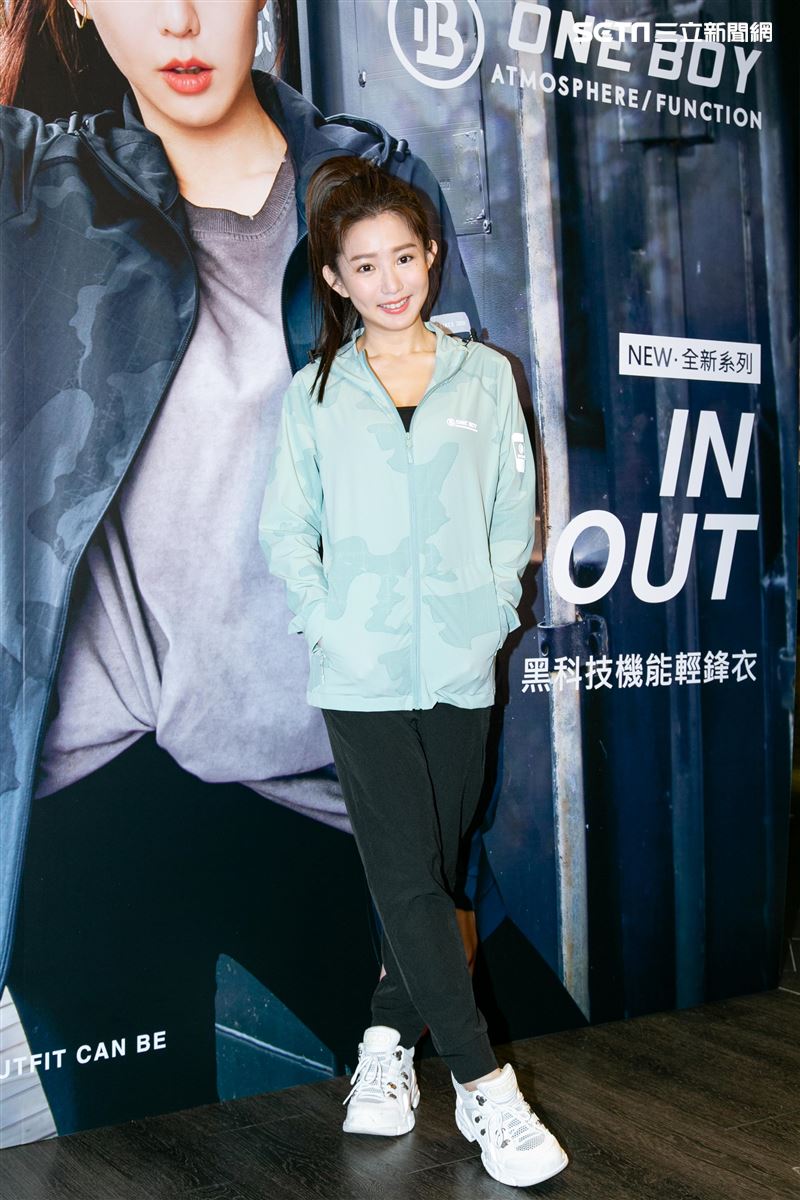 郭書瑤代言服飾擔任一日店長。（圖／記者楊澍攝影）