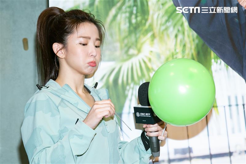 郭書瑤代言服飾擔任一日店長。（圖／記者楊澍攝影）