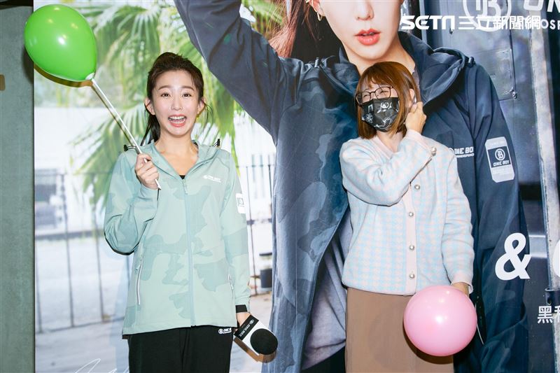 郭書瑤代言服飾擔任一日店長。（圖／記者楊澍攝影）