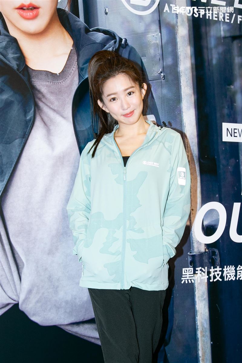 郭書瑤代言服飾擔任一日店長。（圖／記者楊澍攝影）