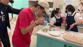 不急著改！「張鮭魚」雲林領免費鮭魚