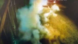 弟在外欠債！兄家門半夜遭丟鞭炮警告