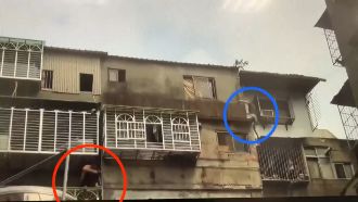 警攻堅查槍　嫌學「蜘蛛人」飛簷走壁