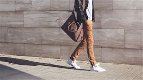 黃、灰色系當道！Booking.com特搜「國內外六大年度色住宿」。（圖／Booking.com提供）