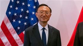 美國國務卿（Mike Pompeo）與中共中央政治局委員楊潔篪17日在夏威夷，針對疫情控制、貿易問題、《港版國安法》等議題進行雙邊閉門會談（翻攝美國國務院臉書）