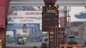 經濟部22日公布2月外銷訂單統計為425.9億美元，年增48.5%，再創歷年同月新高紀錄。（中央社檔案照片）