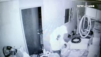 竊賊夜闖工廠搜刮　檳榔泡麵也不放過