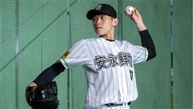 成棒春季聯賽23日開打　投手陳冠宇成關注焦點110年全國成棒甲組春季聯賽23日將開打，此次總計32支球隊參賽，安永鮮物具旅日資歷投手陳冠宇是話題，但預計不會於首戰登板。（崇越科技提供）中央社記者謝靜雯傳真　110年3月22日