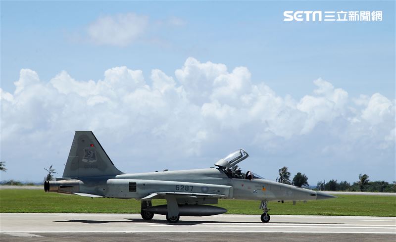 F-5E停飛特檢　空軍曝復飛時間點