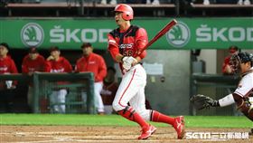 ▲味全龍外野手曾陶鎔滿貫砲。（圖／記者劉彥池攝影）