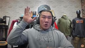 １４日館長談中天直播點閱、賺錢、瀏覽量。（圖／翻攝自館長YouTube）