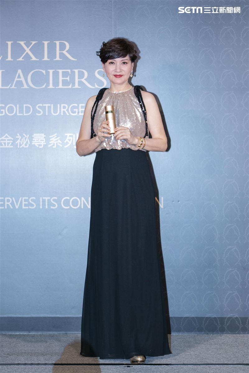 方芳芳出席Valmont屹麗系列歡慶20週年暨鎏金秘尋新品上市記者會。（圖／記者楊澍攝影）