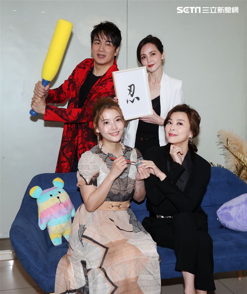 王樂妍投資開美容SPA店嘉賓-方馨、簡沛恩、張洛君站台。（記者邱榮吉/攝影）