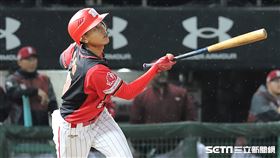 ▲味全龍二壘手吳東融。（圖／記者劉彥池攝影）