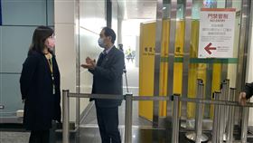 台帛旅遊泡泡採檢站施工中（1）台灣、帛琉旅遊泡泡4月1日首發出團，桃園國際機場股份有限公司已確定利用第2航廈3樓出境大廳北邊通道為採檢站位置，目前正在施工。中央社記者葉臻攝  110年3月25日
