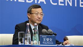 王受文盼電商為金磚五國添經濟動力中國大陸商務部副部長王受文3日表示，金磚五國之間的相互貿易量很少，只占到這些國家整體對外貿易的6% ，希望未來能透過電子商務的方式，為彼此的貿易成長提供新動力。中央社記者陳家倫廈門攝　106年9月3日