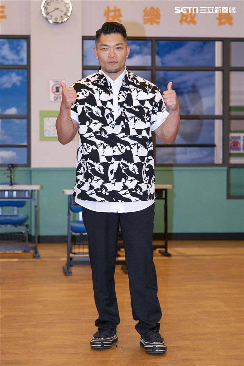 庹宗康、張立東、風田、李玖哲、阿樂、阿倉、馬力歐、無尊《國光幫幫忙—上課嘜亂來》改版暨新主持群加入記者會。（圖／記者楊澍攝影）