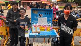 味全龍主場設有公益攤位。（圖／味全龍提供）