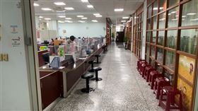 水利局前污水工程科長林川瑜，貪圖小利要廠商無償提供車輛免費使用，遭起訴，大雅區公所課長，模範公務員