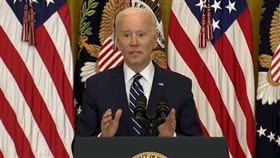 美國總統拜登25日舉行上任以來首場國內外記者會，他承諾在創新和基礎建設上投入比中國更多資金，並表明在他治下不會讓中國超越美國成為全球最強大的國家。（圖／翻攝自facebook.com/WhiteHouse）
