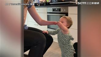 獨掌女陪單手娃　想告訴她：妳不孤單