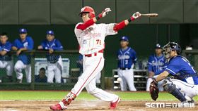 ▲味全龍二壘手石翔宇。（圖／記者楊澍攝影）