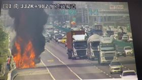 火燒車,仁德交流道,逃生