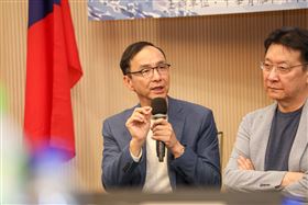 洪秀柱、趙少康、朱立倫出席憲保臺論壇。（圖／朱立倫辦公室提供）