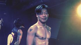 林昶佐(翻攝自CHTHONIC閃靈臉書)