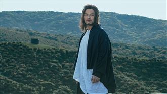 遭通緝返國自首　黃明志憔悴近況曝光