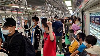 中捷復試營運首假日　運量成長近7成