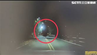 影片曝光／北投夜休旅車過彎騰空飛起