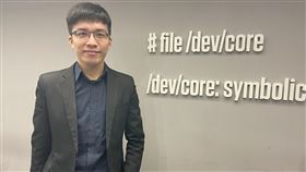 台灣資安公司DEVCORE  率先揭露微軟漏洞微軟3月初公布修補遭駭客攻擊的Exchange Server漏洞，台灣資安公司DEVCORE（戴夫寇爾）是全球最早揭露這項漏洞的團隊。圖為DEVCORE共同創辦人暨執行長翁浩正。中央社記者吳家豪攝 110年3月28日