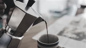 有網友抱怨，用使用過的飲料杯去買咖啡卻不能享環保優惠。（圖／pixabay）