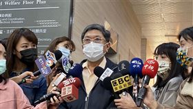 傳染病防治諮詢會預防接種組（ACIP）召集人李秉穎，會後表示
，最快於清明連假前，公布新一波的疫苗接種對象。（圖／記者簡浩正攝影）