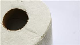 業者表示，受原物料大漲，確實有反映成本的壓力，不過衛生紙等民生用紙是否調漲仍未定案。（圖取自Unsplash圖庫）