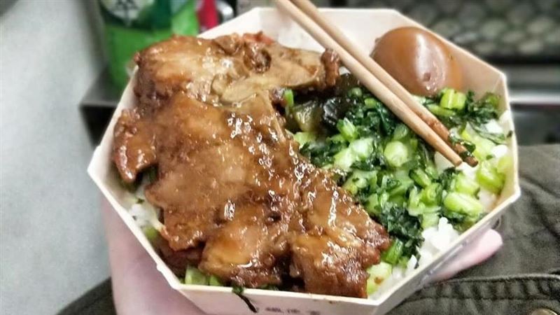 搭火車專人送便當！嬤驚呆…全場狂讚